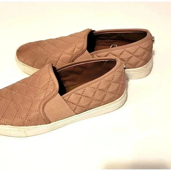 Steve Madden Pink Quilted Loafers Size 6.5 1B - Picture 2 of 10